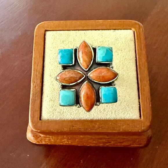 Southwestern Boho Chic: Adjustable Turquoise Cluster Ring – Handmade & Vibrant - Picture 2 of 5